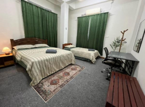 La wood homestay